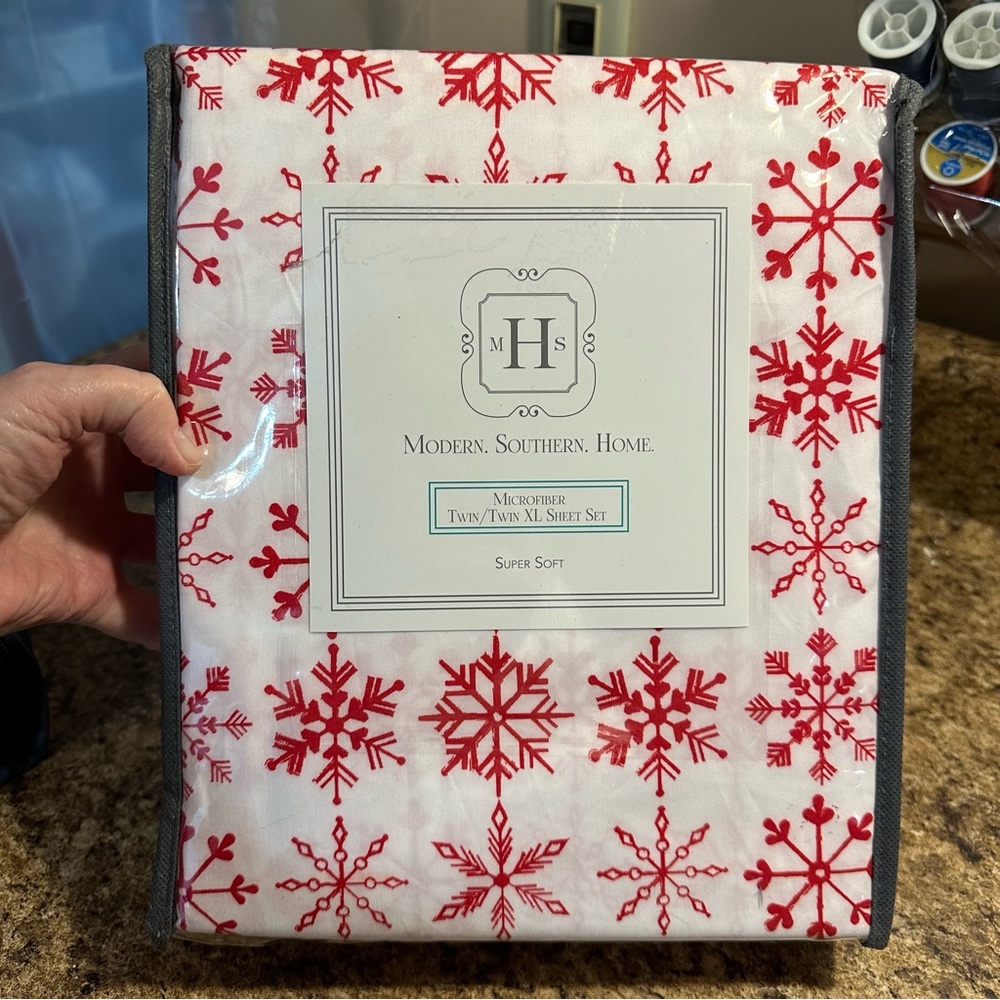Modern Southern Home Red Snowflake Microfiber Twin Sheet Set